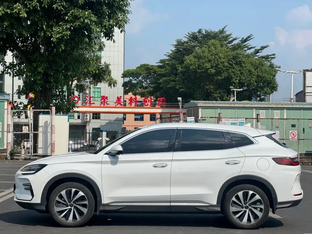 BYD Song PLUS — Фото автомобиля 7