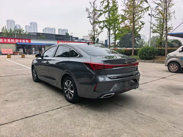 Changan Eado — Фото автомобиля 13