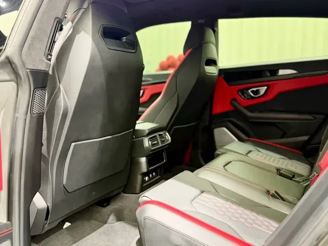 Lamborghini Urus — Фото автомобиля 6
