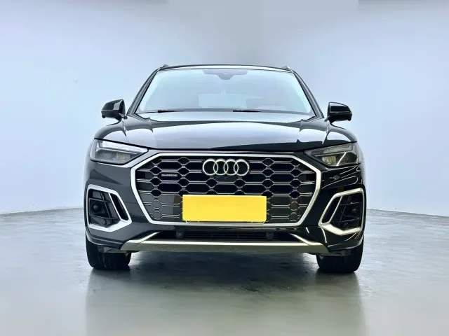 Audi Q5L — Фото автомобиля 2