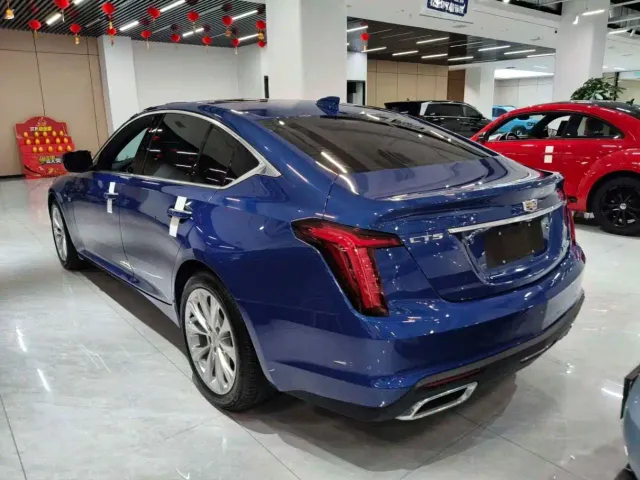 Cadillac CT5 — Фото автомобиля 3