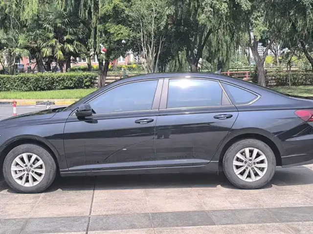Volkswagen Lavida — Фото автомобиля 24