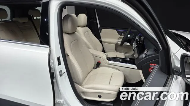 Mercedes-Benz EQB — Фото автомобиля 26