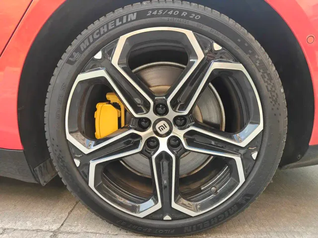 Xiaomi SU7 — Фото автомобиля 10