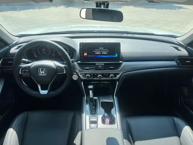 Honda Accord — Фото автомобиля 6