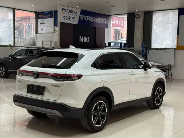 Honda Vezel — Фото автомобиля 4