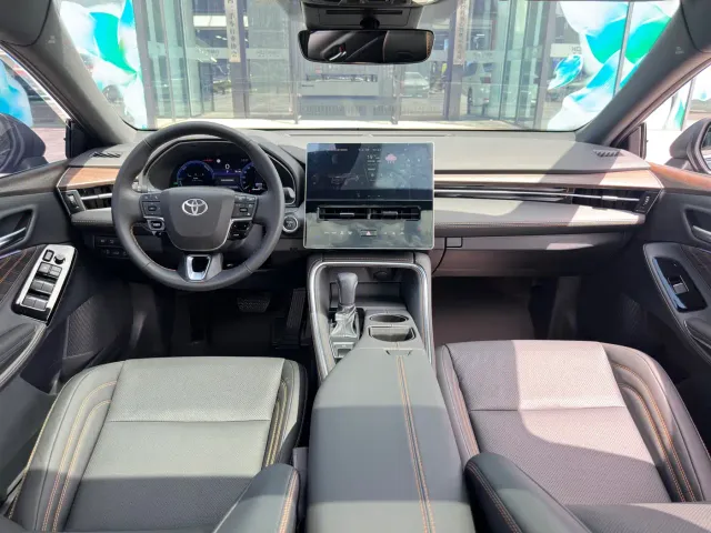 Toyota Avalon — Фото автомобиля 11
