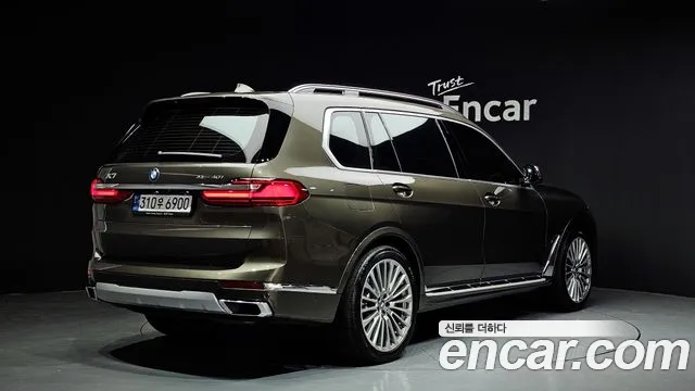 BMW X7 — Фото автомобиля 2