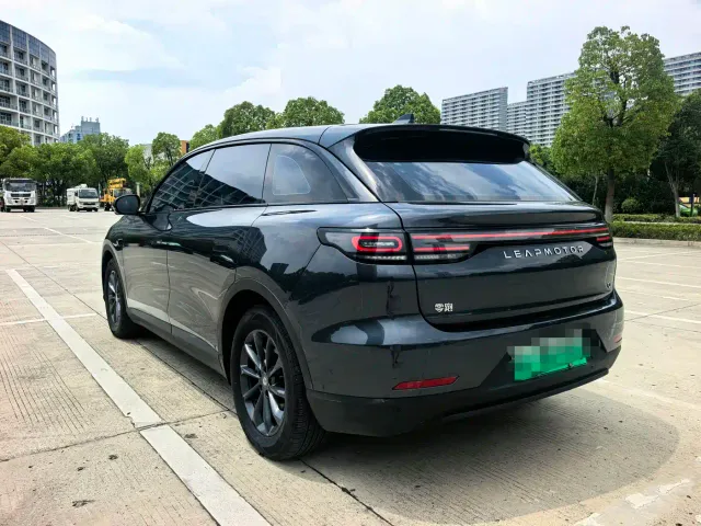 Leapmotor C11 — Фото автомобиля 12