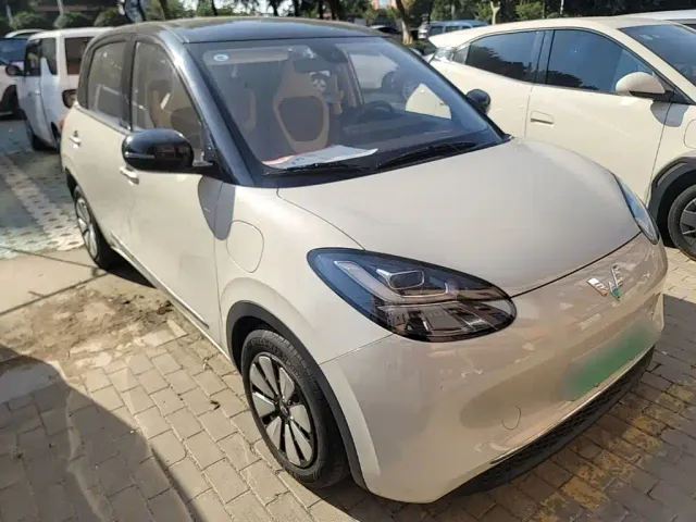Wuling Bingo — Фото автомобиля 3