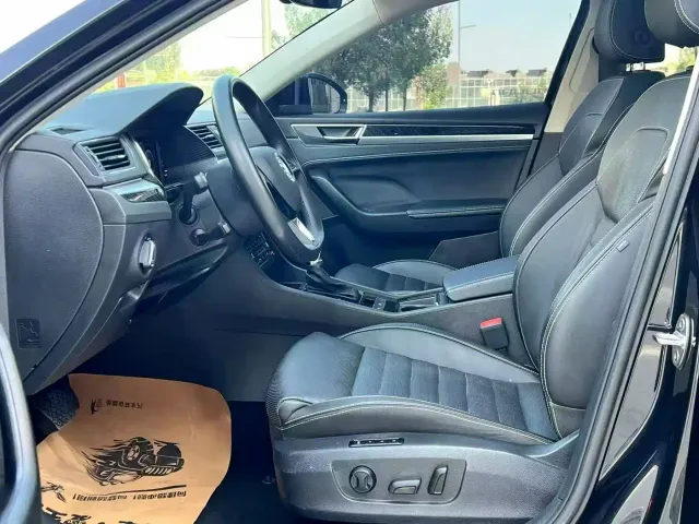 Skoda Superb — Фото автомобиля 4