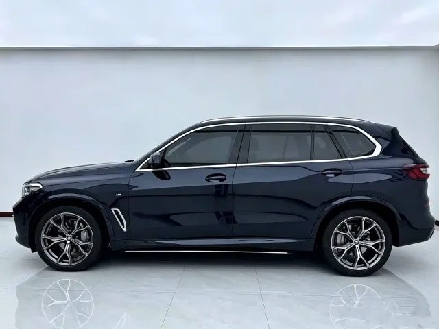 BMW X5 — Фото автомобиля 6