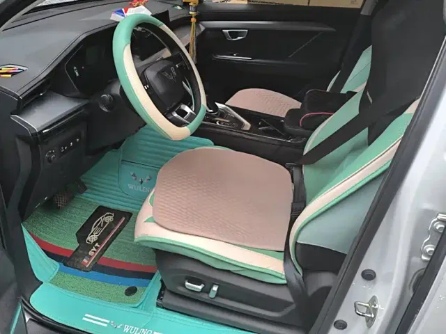 Wuling Asta — Фото автомобиля 8