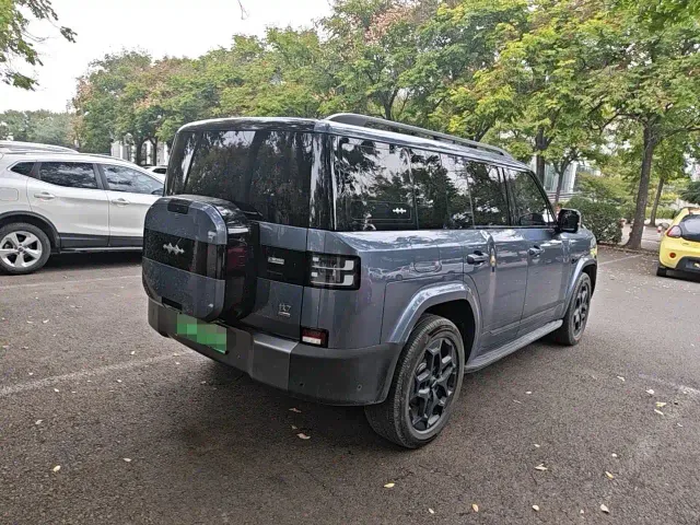 Fang Cheng Bao Titanium 7 2025 AWD Base Model — Фото автомобиля 4