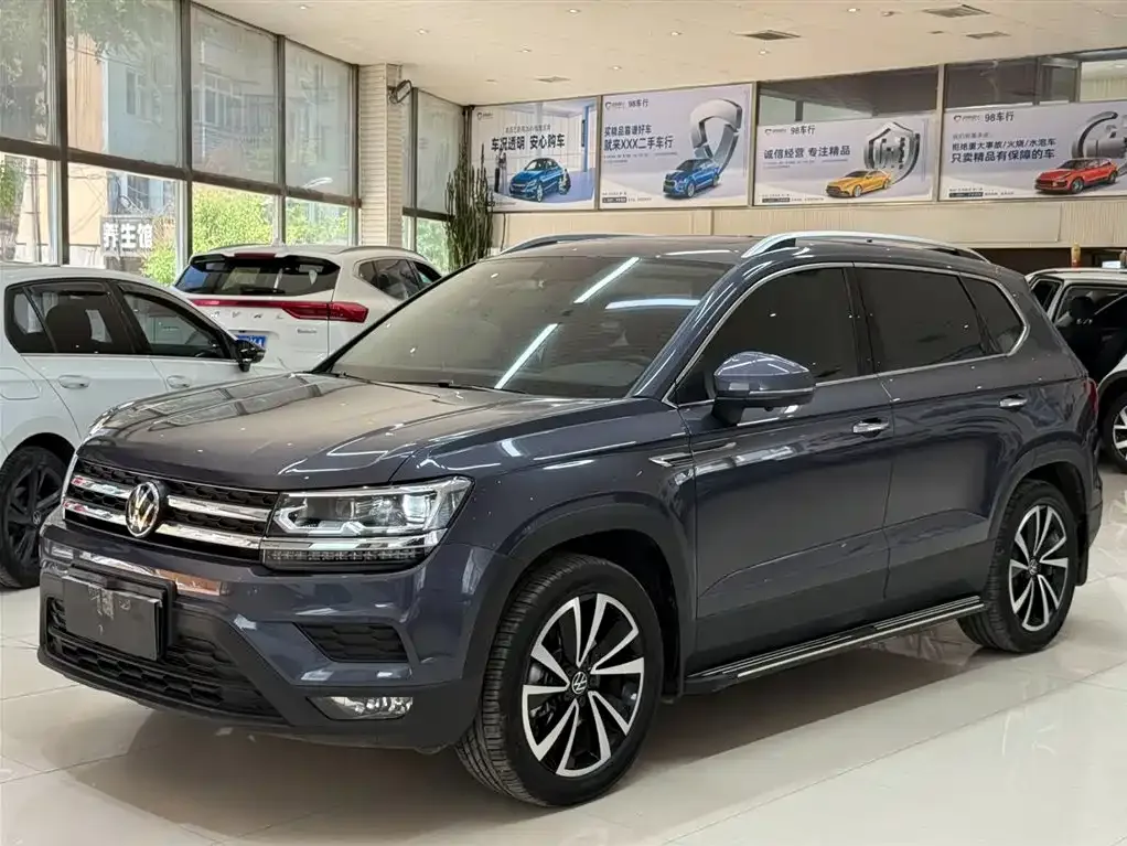 Фотография автомобиля — Volkswagen Tharu