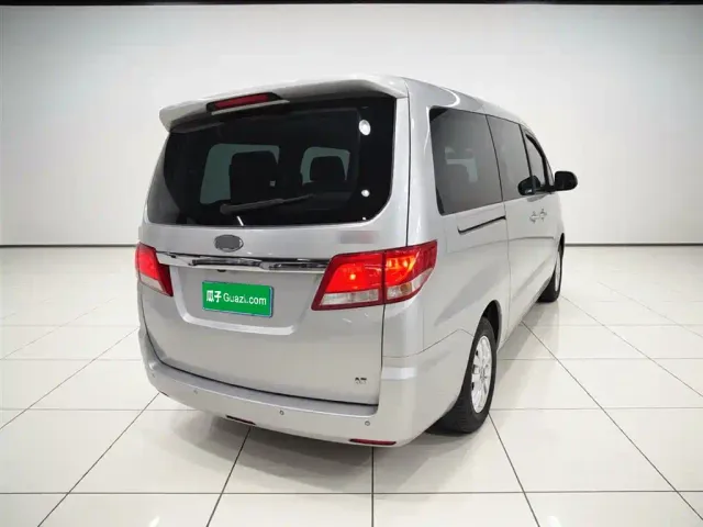 JAC Refine M4 — Фото автомобиля 6