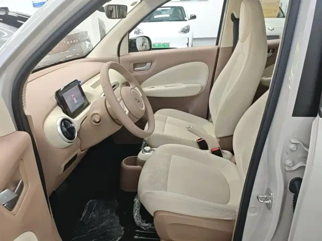 Wuling Hongguang Mini EV — Фото автомобиля 14