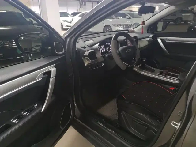 Geely Binyue — Фото автомобиля 19
