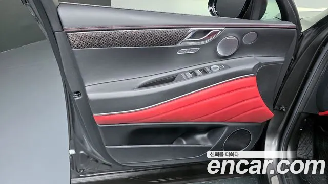 Genesis GV80 — Фото автомобиля 19