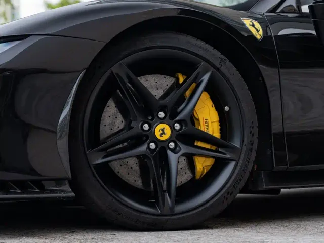 Ferrari SF90 — Фото автомобиля 8