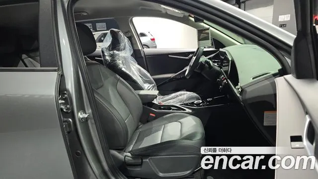 Kia Niro New — Фото автомобиля 12