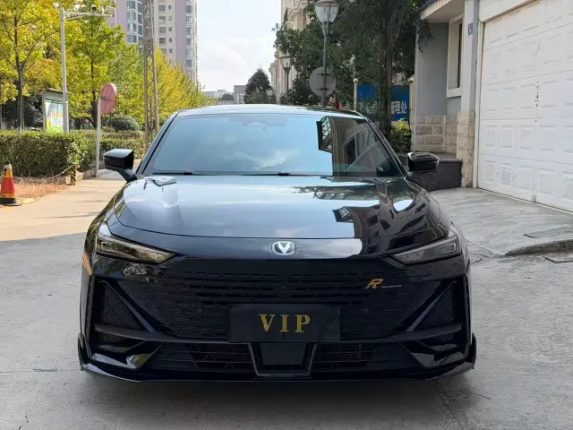 Changan UNI-V — Фото автомобиля 2