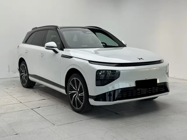 Xpeng G9 — Фото автомобиля 3