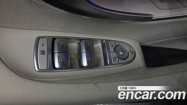 Mercedes-Benz CLS-Class — Фото автомобиля 25