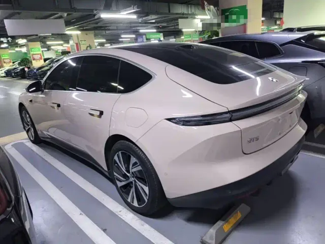 Nio ET5 — Фото автомобиля 4