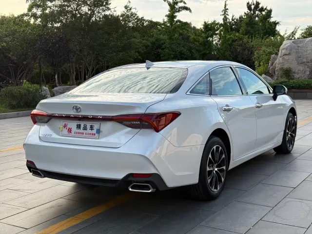 Toyota Avalon — Фото автомобиля 18
