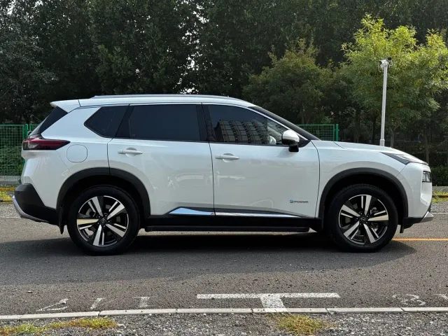 Nissan X-Trail — Фото автомобиля 7