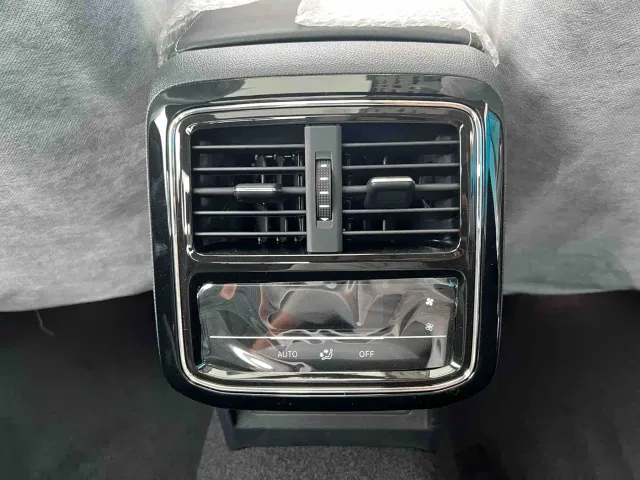 Volkswagen Passat — Фото автомобиля 12