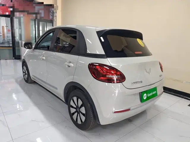Wuling Bingo — Фото автомобиля 4