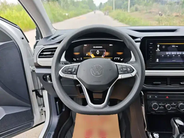 Volkswagen Tharu — Фото автомобиля 10
