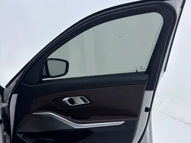 BMW 3 Series — Фото автомобиля 26