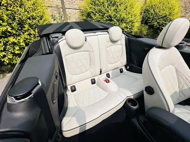 MINI Hatch — Фото автомобиля 12