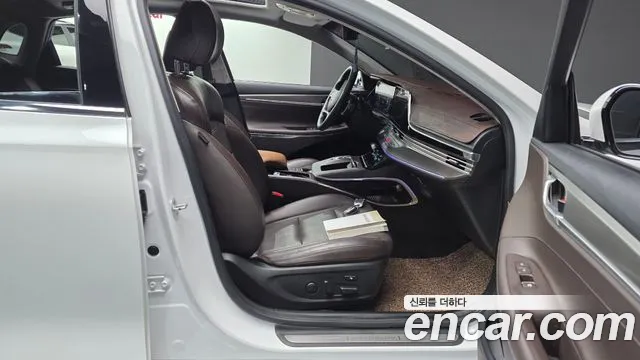 Hyundai Grandeur Grandeur (New) — Фото автомобиля 16