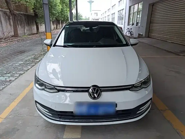 Volkswagen Golf — Фото автомобиля 2