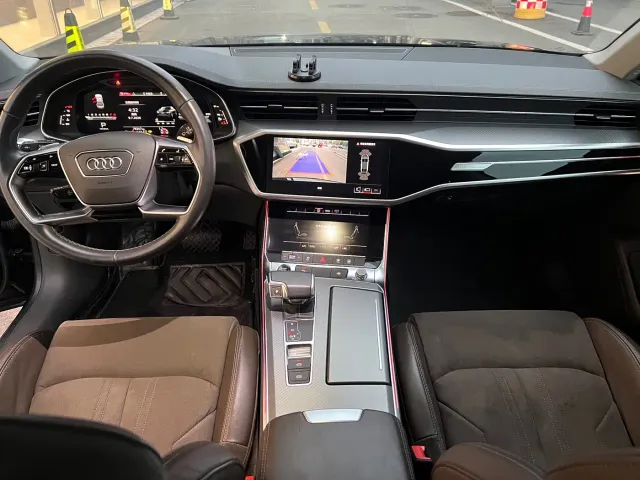 Audi A7L — Фото автомобиля 8