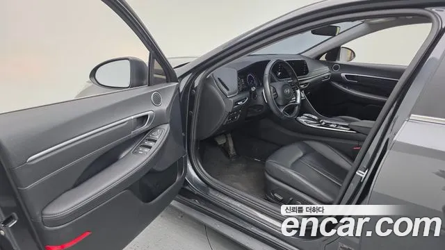 Hyundai Sonata Sonata (DN8) 2.0 LPG(Для проката) — Фото автомобиля 10