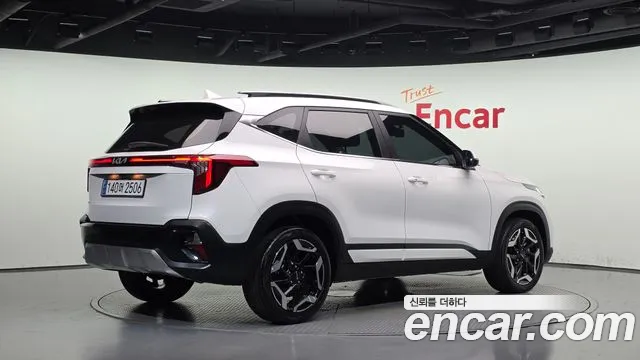 Kia Seltos — Фото автомобиля 2
