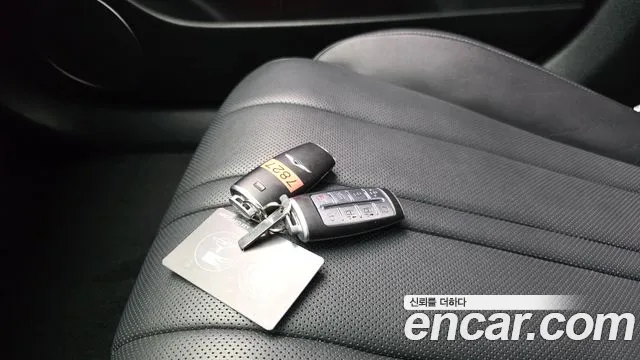 Genesis G80 Бензин 2.5 турбо AWD — Фото автомобиля 17