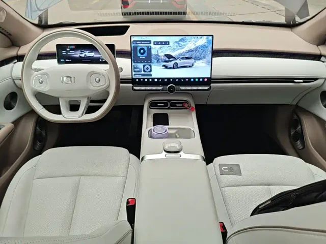 Changan Qiyuan A06 — Фото автомобиля 9