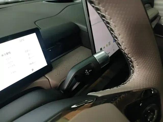 Geely Galaxy Xingyao 8 — Фото автомобиля 13