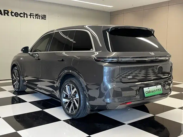 Li Auto L8 — Фото автомобиля 7