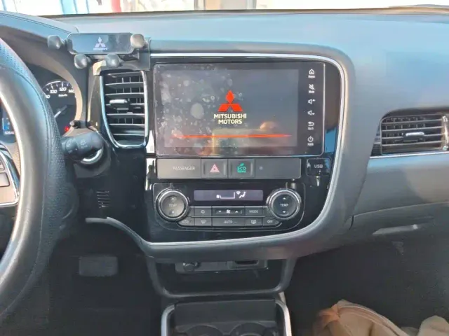 Mitsubishi Outlander — Фото автомобиля 12