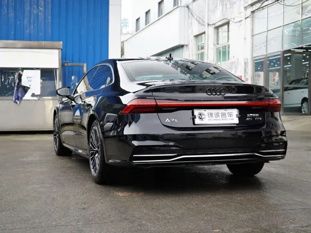 Audi A7L — Фото автомобиля 7