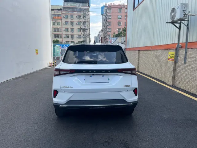 Wuling Asta — Фото автомобиля 8