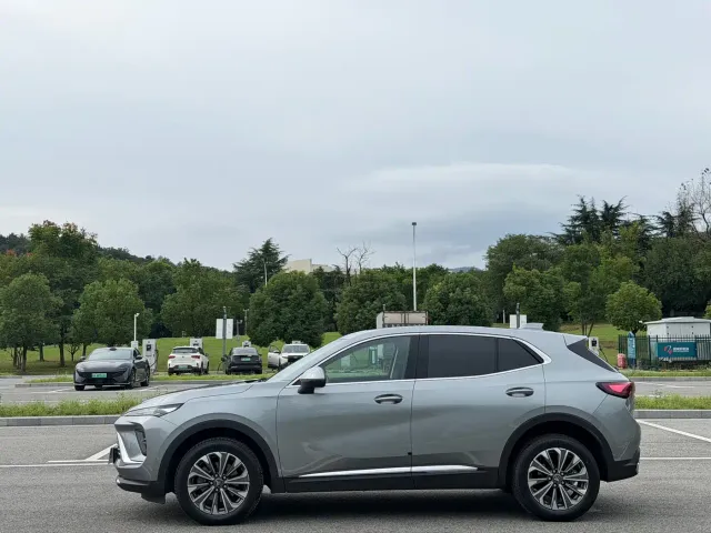 Buick Envision S — Фото автомобиля 4