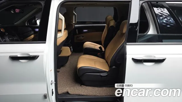 Kia Canival Carnival 4 поколение Дизель 9 мест Signature — Фото автомобиля 22